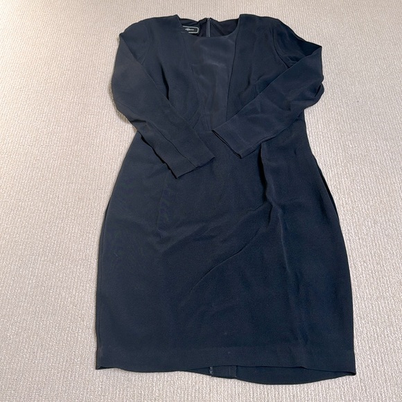 Long sleeve crepe dress - Picture 3 of 5